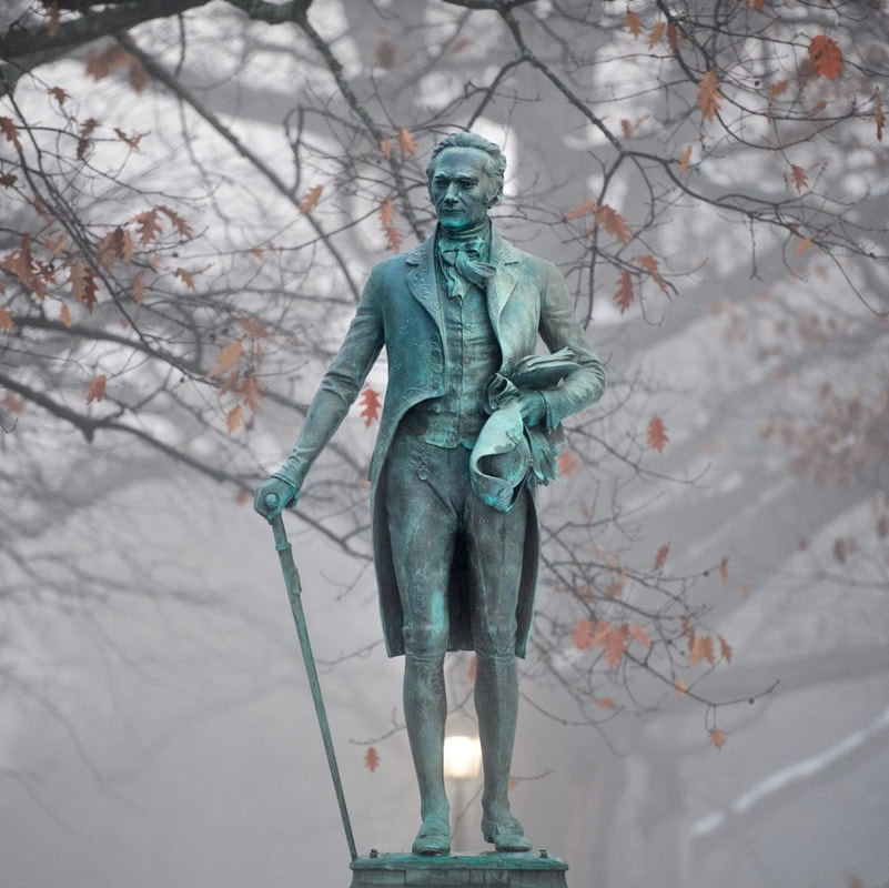 statue of Alexander Hamilton